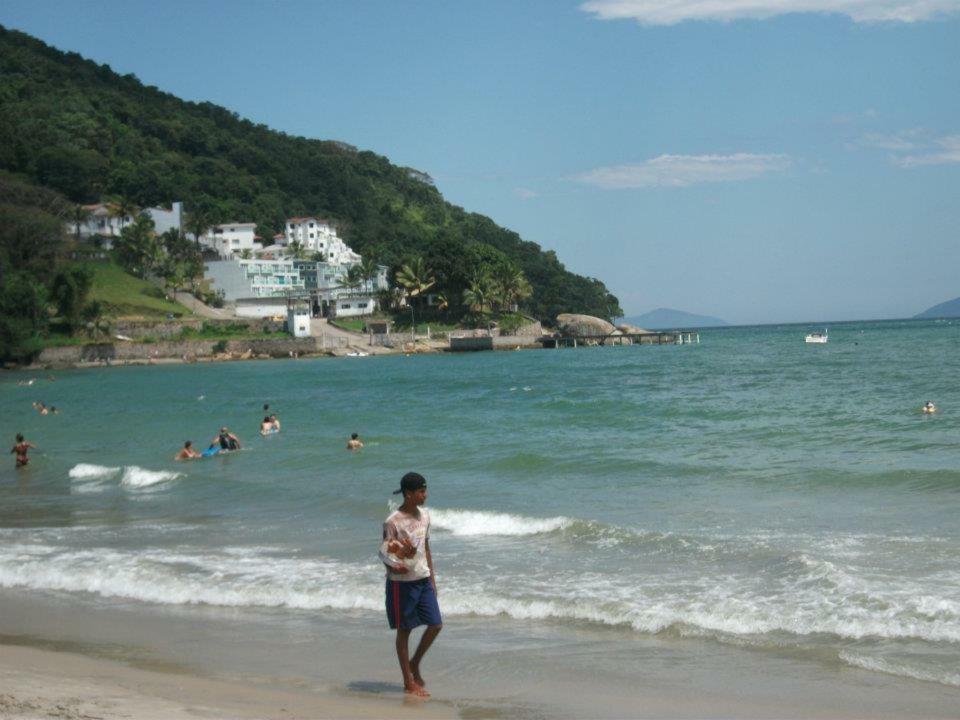 Lindo Apto Praia Martin De Sa Em Condominio Com Piscina, Estacionamento, Wi-Fi 150Mbps,Perto Do Mar!!! Caraguatatuba Exterior foto